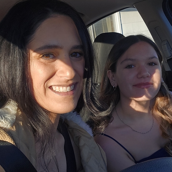 Meet your Posher, Cassandra - Picture 6 of 6